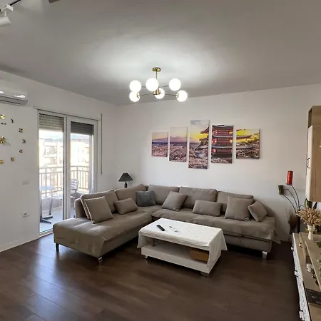 Romantic Penthouse With Mountains View *