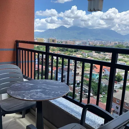 Апартаменты Romantic Penthouse With Mountains View Kashar