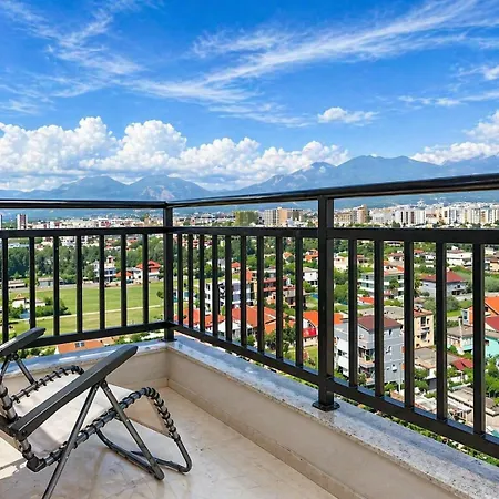 Romantic Penthouse With Mountains View شقة