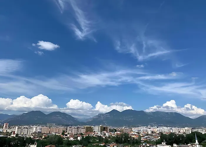 Romantic Penthouse With Mountains View Appartamento